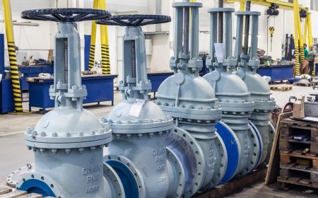Gate valves DN 400 PN16, flanged with manual actuation